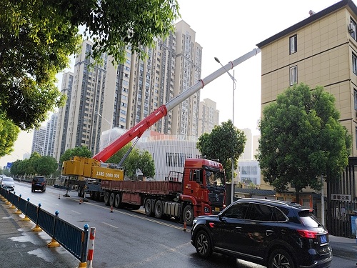 吊車(chē)租賃需要考察哪些事項(xiàng)？使用時(shí)需遵循什么規(guī)范要求？
